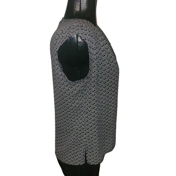 Banana Republic Black and White Line Patterned Top S - Picture 4 of 7